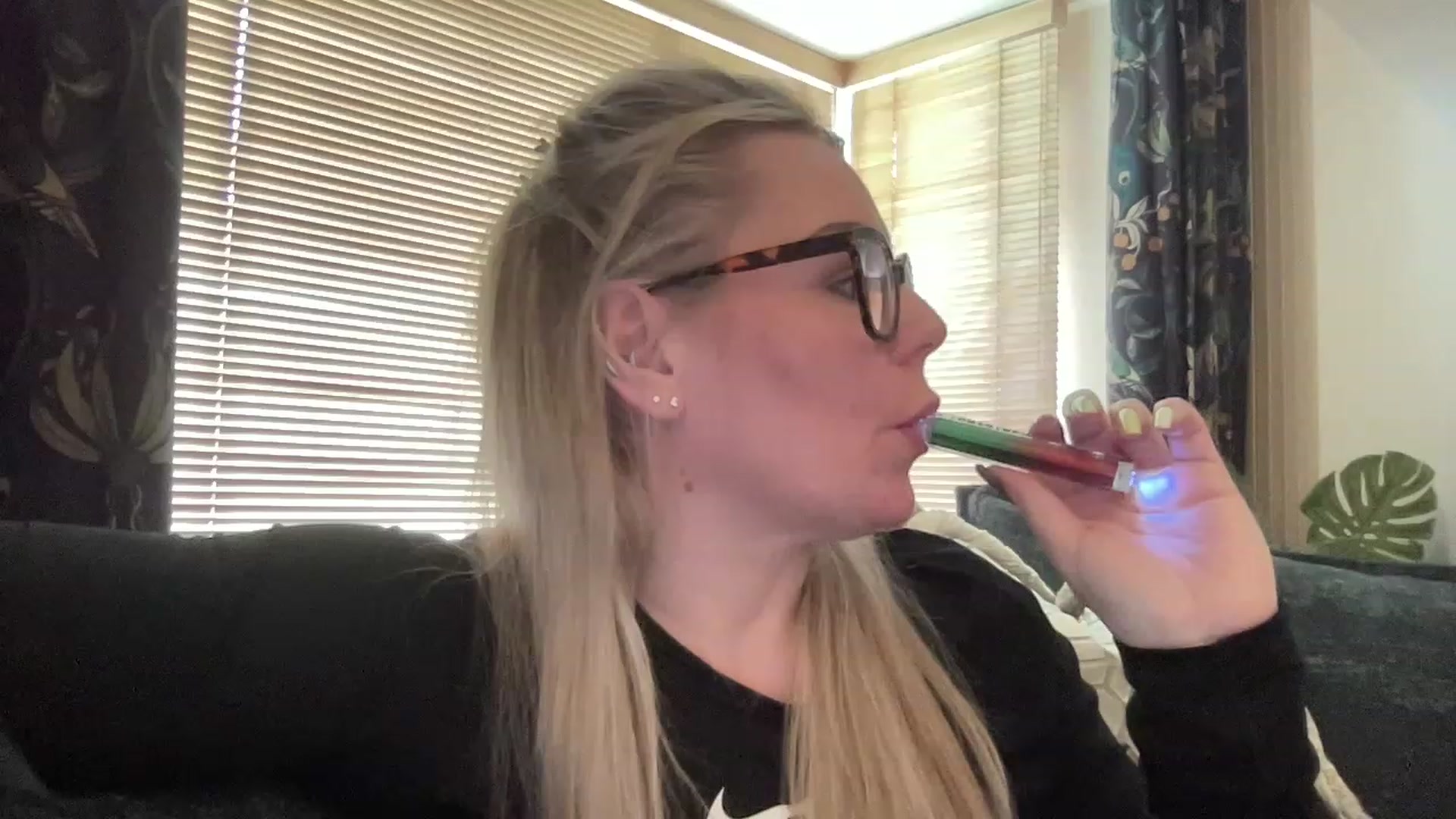 Gallery image thumbnail from LaraLaughs's myfreecams stream on, 03/09/2023, 14:44 image 5 of 20
