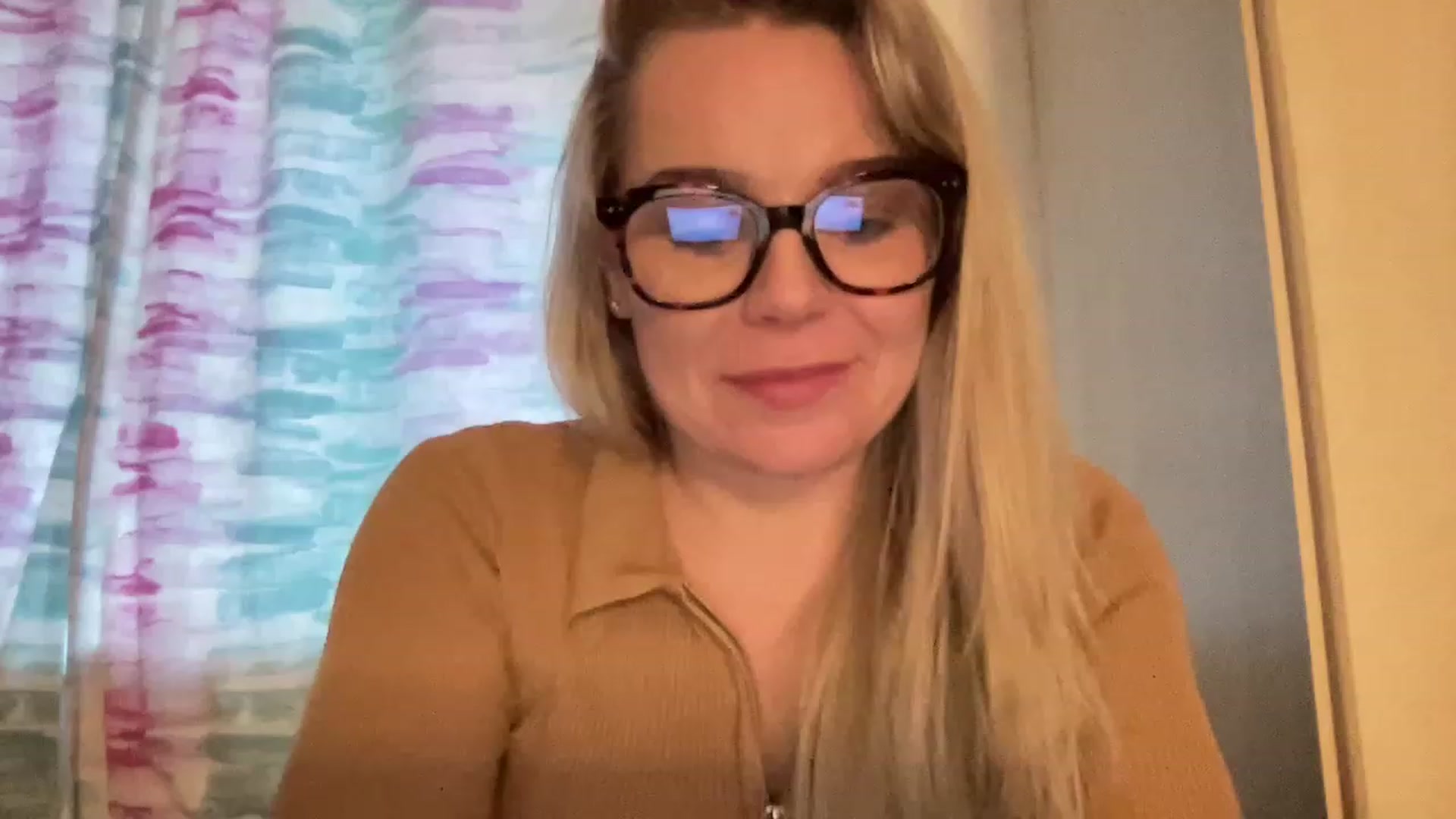 Gallery image thumbnail from LaraLaughs's myfreecams stream on, 03/10/2023, 18:57 image 10 of 20