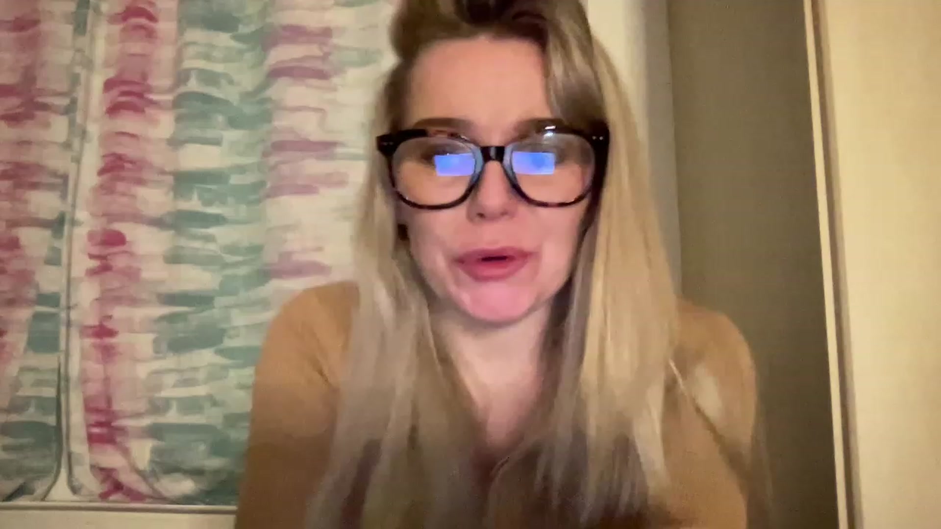 Gallery image thumbnail from LaraLaughs's myfreecams stream on, 03/10/2023, 18:57 image 19 of 20