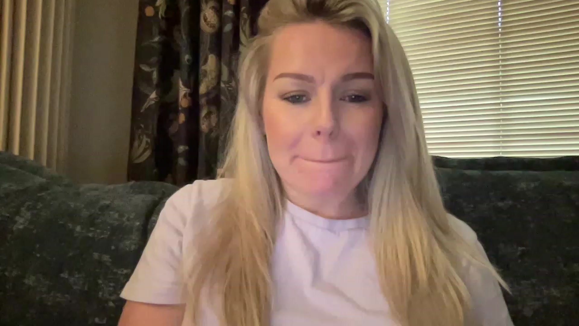 Gallery image thumbnail from LaraLaughs's myfreecams stream on, 03/12/2023, 16:07 image 20 of 20