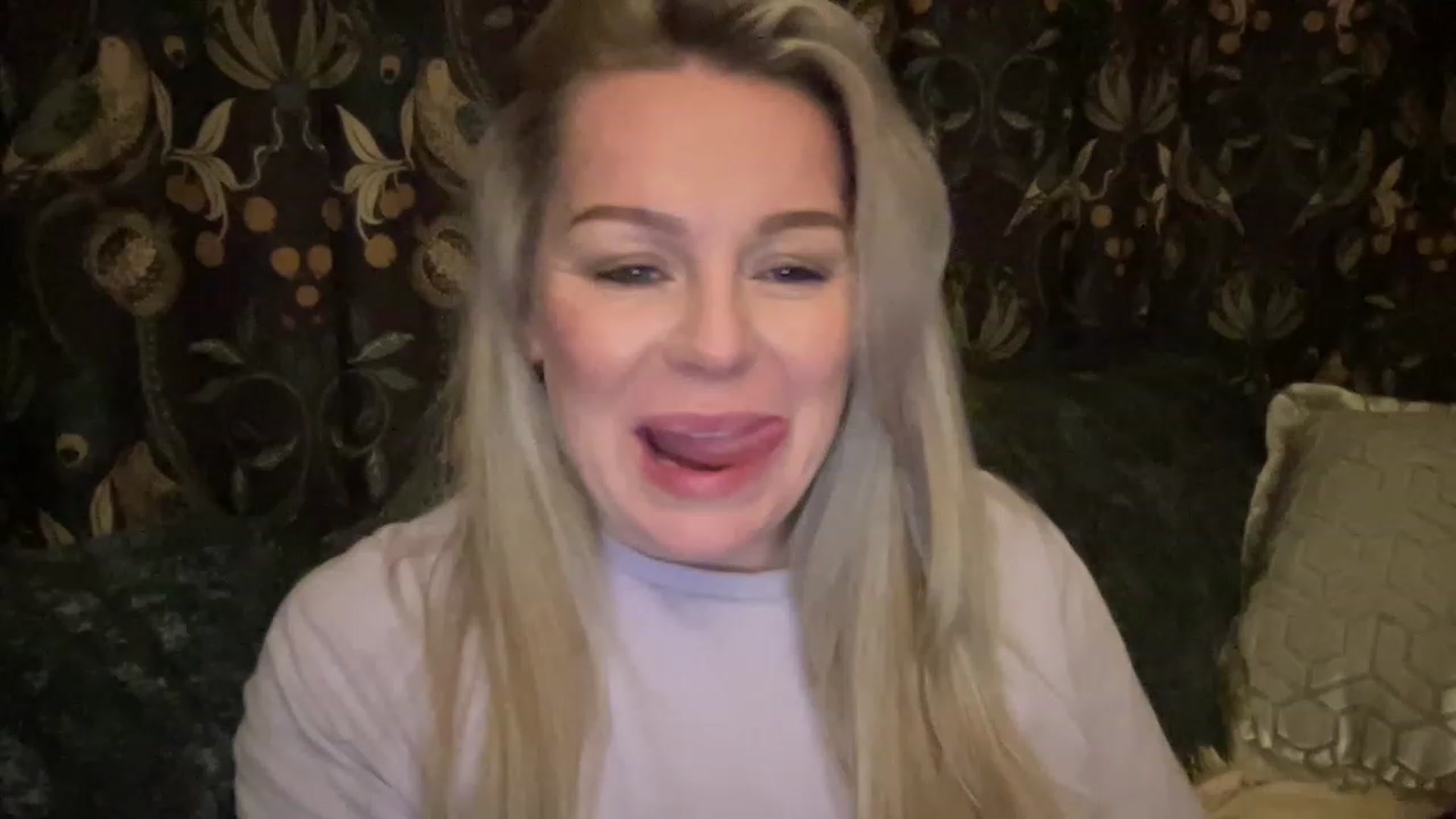 Gallery image thumbnail from LaraLaughs's myfreecams stream on, 03/12/2023, 19:18 image 13 of 20