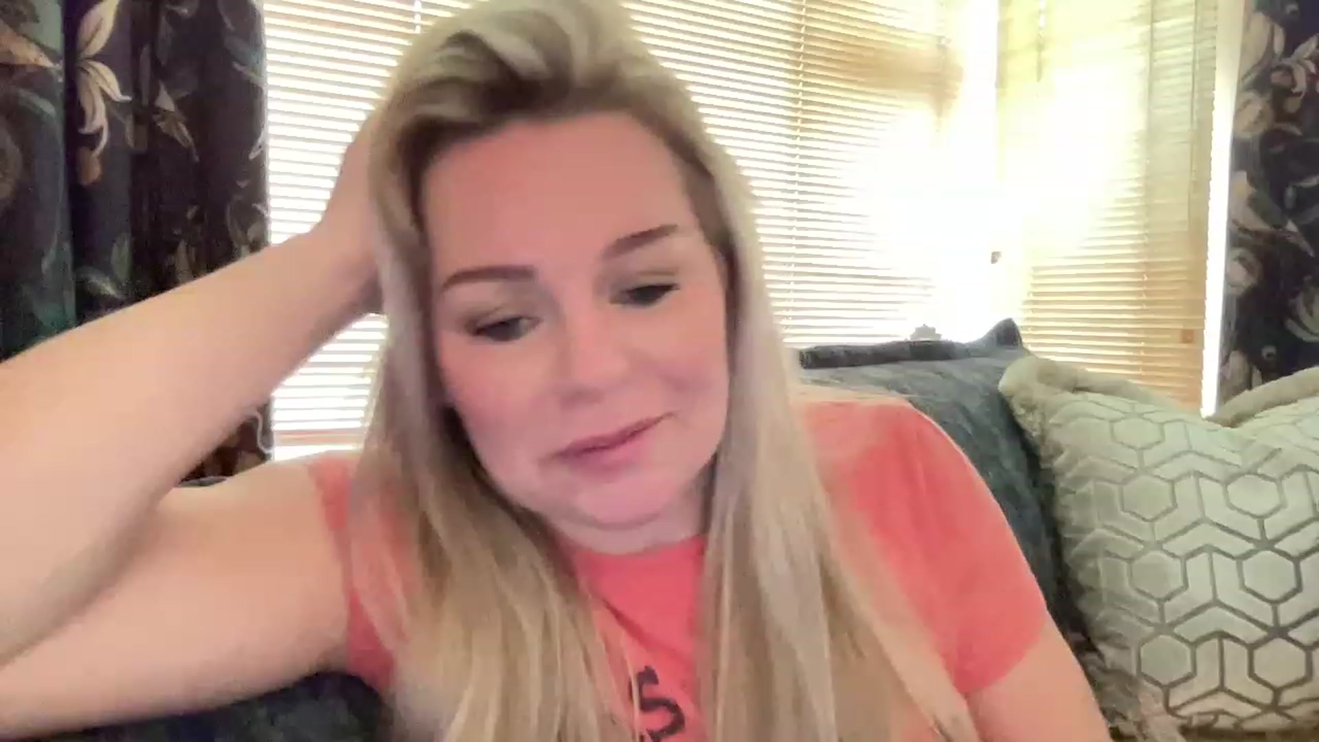 Gallery image thumbnail from LaraLaughs's myfreecams stream on, 03/13/2023, 13:20 image 6 of 20