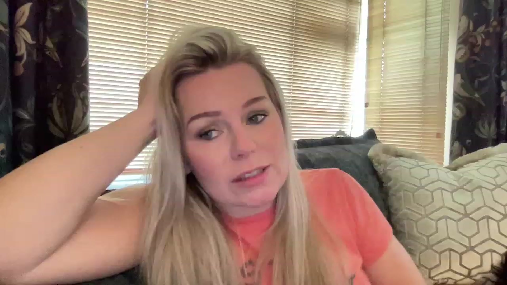 Gallery image thumbnail from LaraLaughs's myfreecams stream on, 03/13/2023, 13:20 image 4 of 20