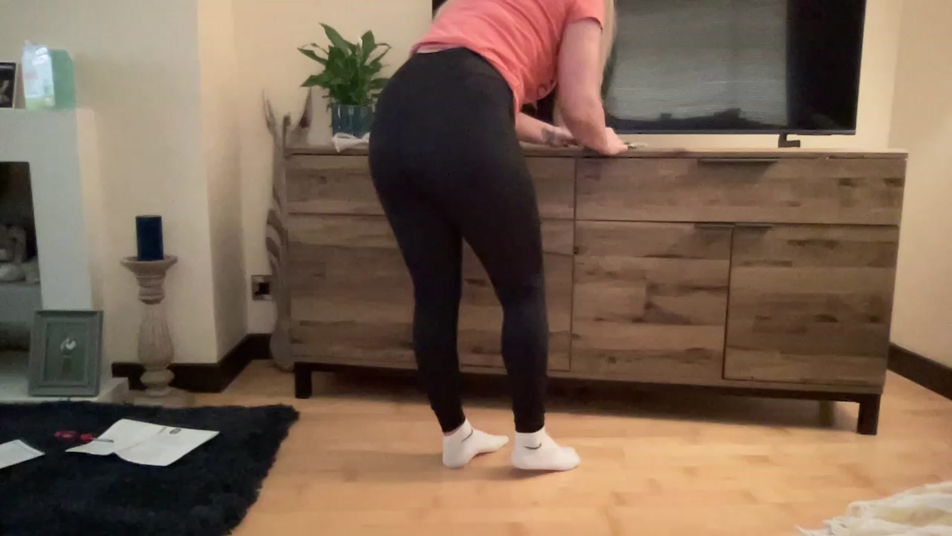 Gallery image thumbnail from LaraLaughs's myfreecams stream on, 03/13/2023, 14:27 image 3 of 20