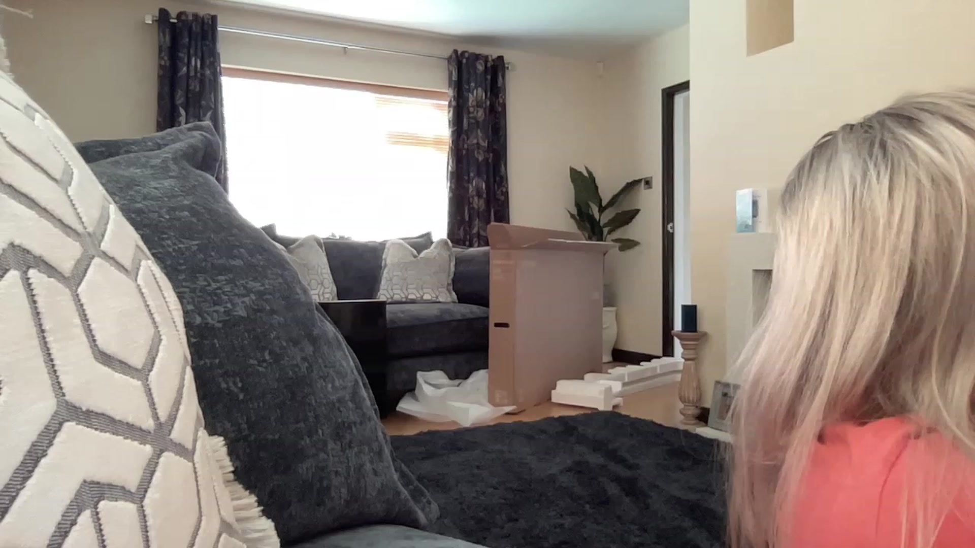 Gallery image thumbnail from LaraLaughs's myfreecams stream on, 03/13/2023, 14:27 image 10 of 20