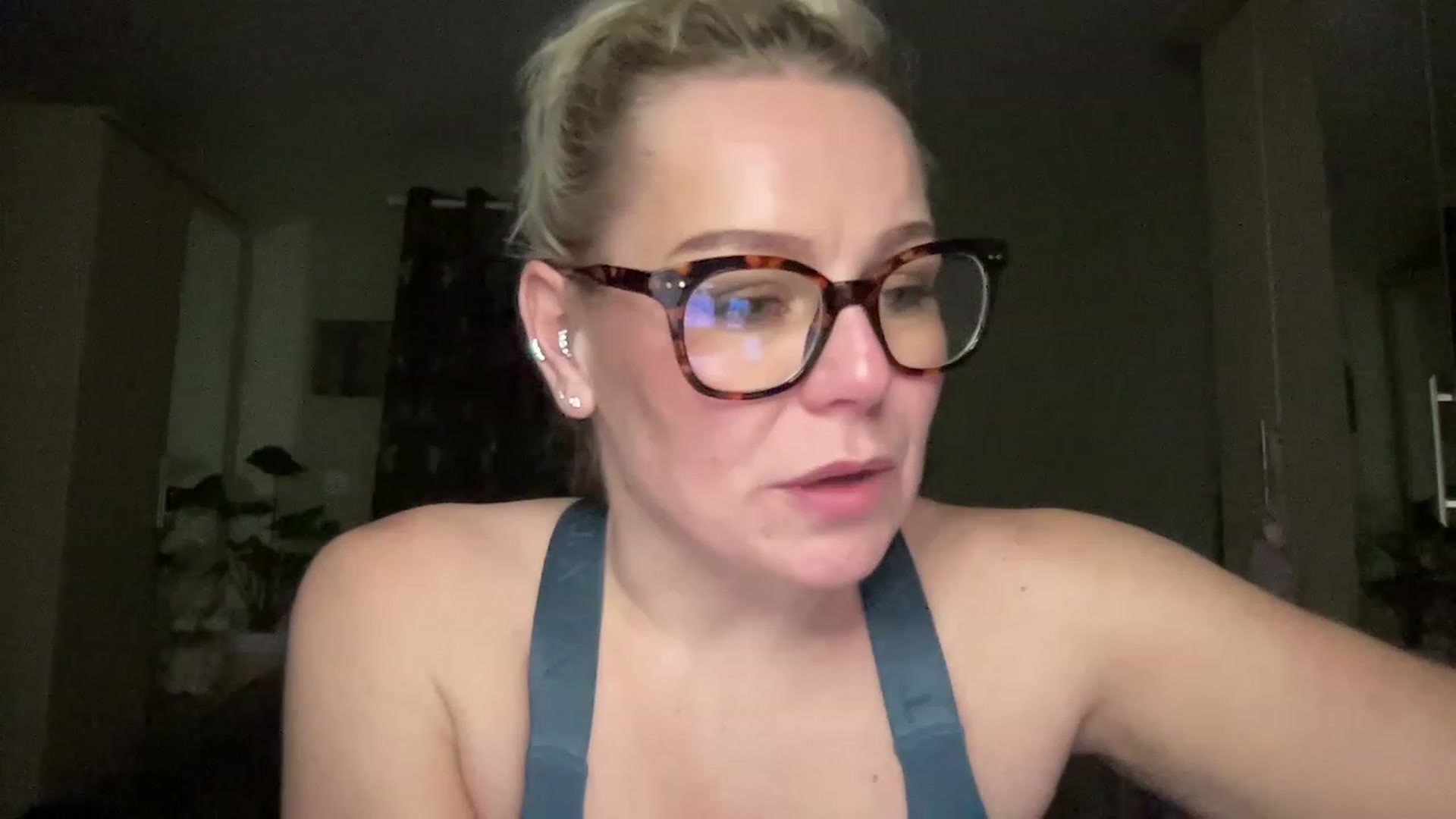 Gallery image thumbnail from LaraLaughs's myfreecams stream on, 03/16/2023, 20:09 image 15 of 20