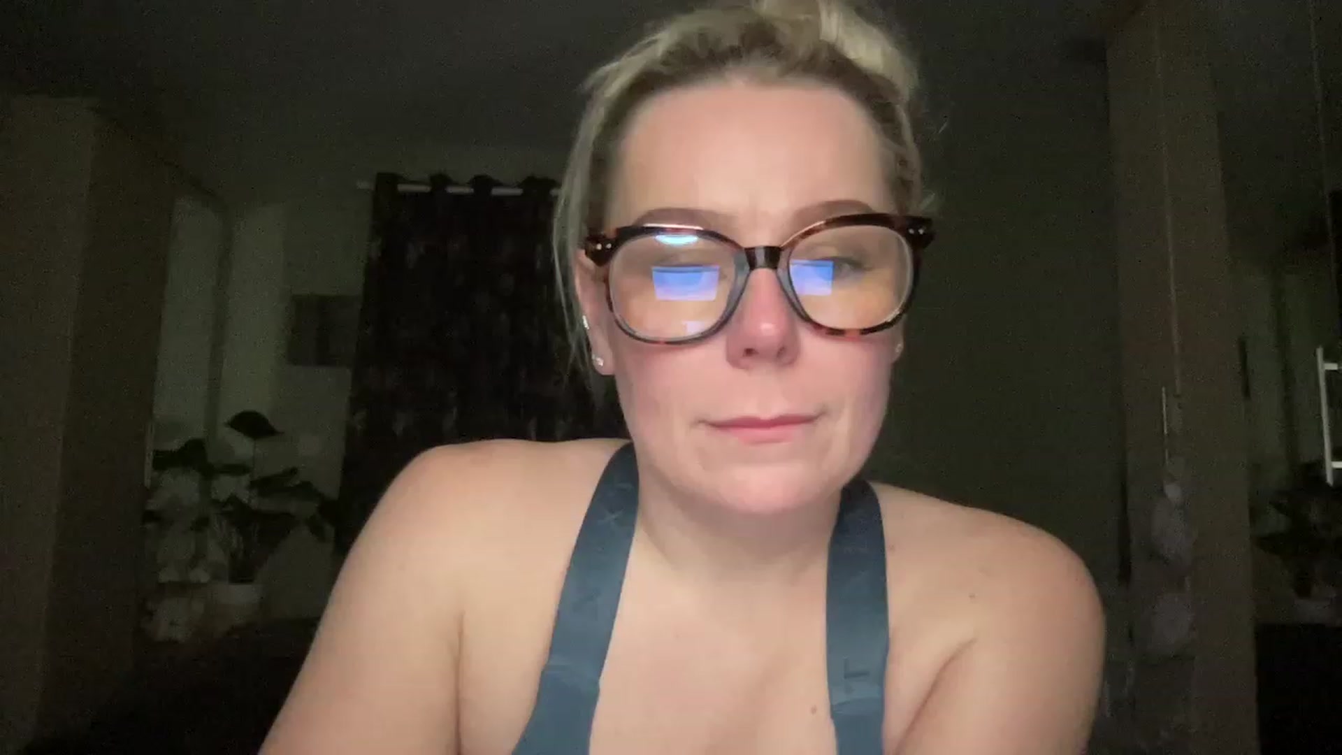 Gallery image thumbnail from LaraLaughs's myfreecams stream on, 03/16/2023, 20:09 image 20 of 20