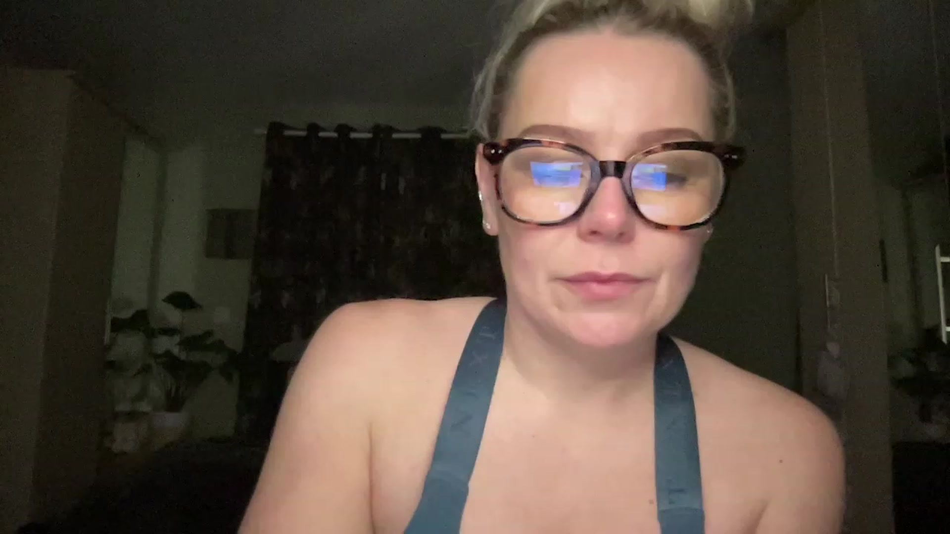 Gallery image thumbnail from LaraLaughs's myfreecams stream on, 03/16/2023, 20:09 image 5 of 20