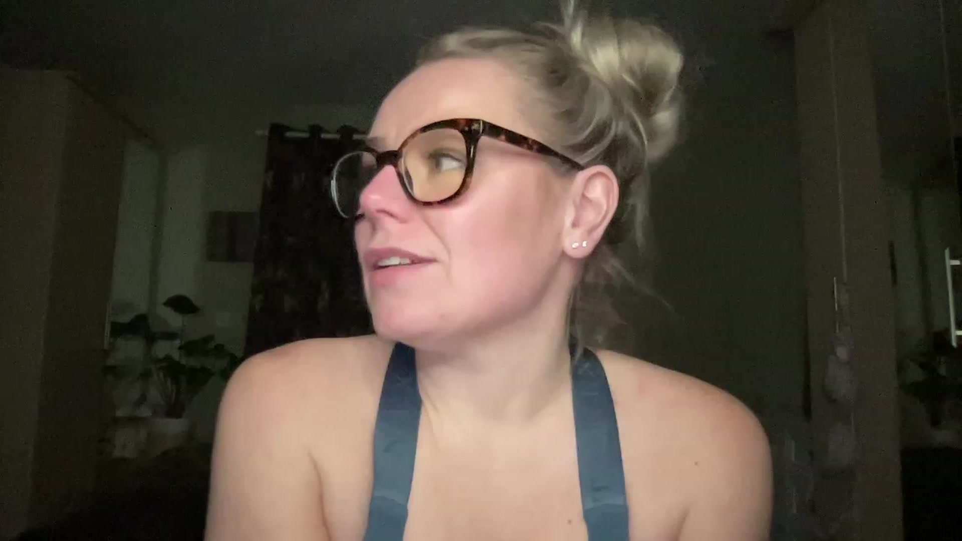 Gallery image thumbnail from LaraLaughs's myfreecams stream on, 03/16/2023, 20:09 image 14 of 20
