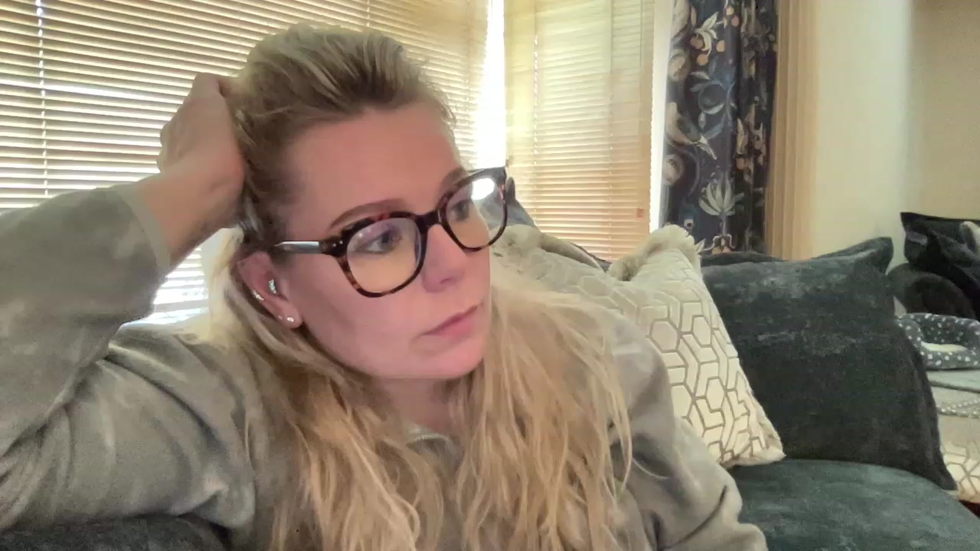 Gallery image thumbnail from LaraLaughs's myfreecams stream on, 03/20/2023, 14:31 image 8 of 20