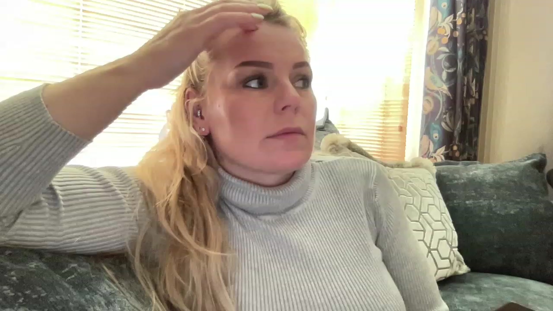 Gallery image thumbnail from LaraLaughs's myfreecams stream on, 03/21/2023, 14:22 image 5 of 20