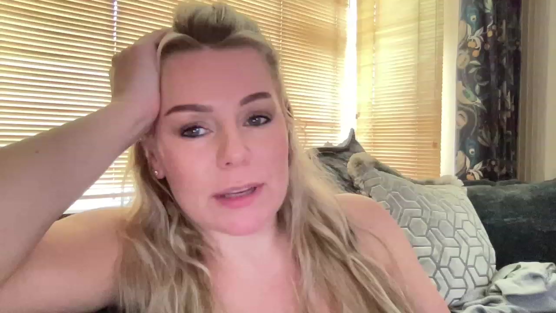 Gallery image thumbnail from LaraLaughs's myfreecams stream on, 03/21/2023, 14:22 image 17 of 20