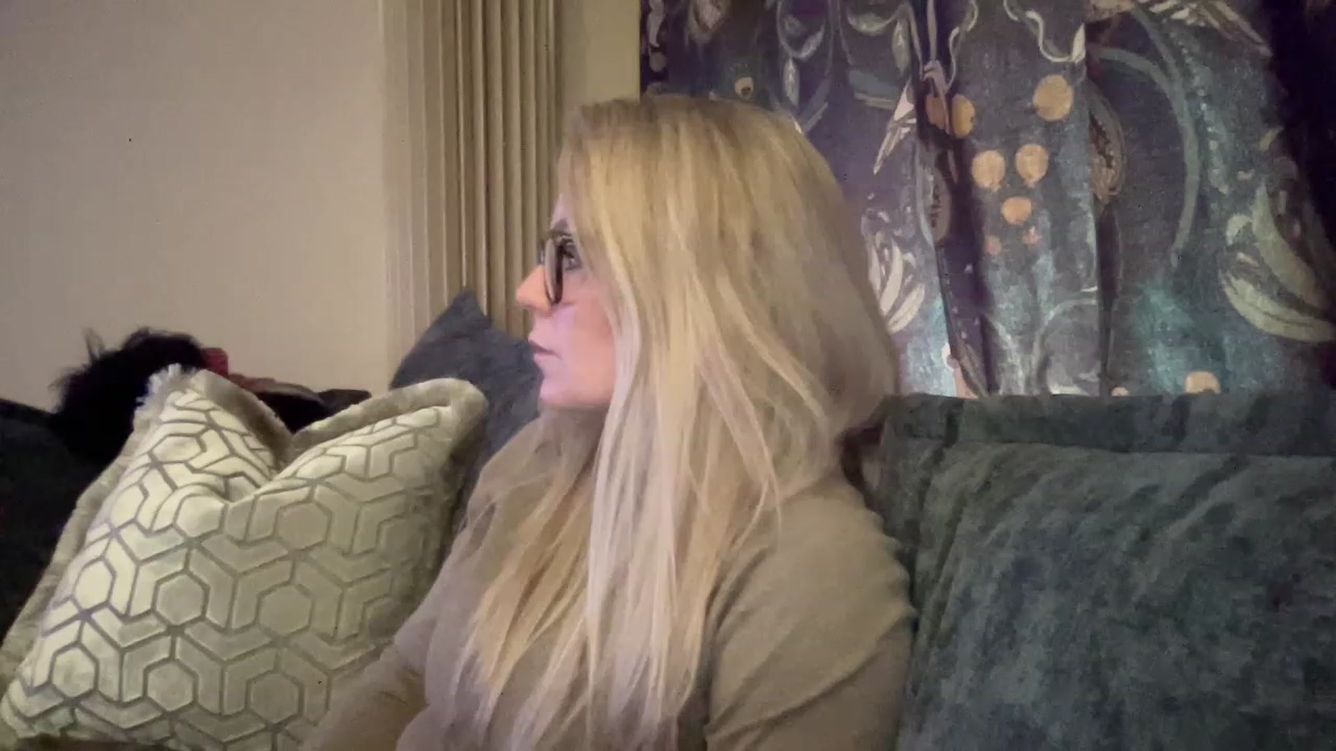 Gallery image thumbnail from LaraLaughs's myfreecams stream on, 03/31/2023, 11:50 image 2 of 20