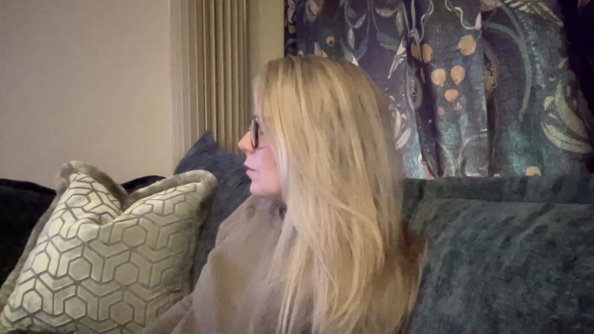 Gallery image thumbnail from LaraLaughs's myfreecams stream on, 03/31/2023, 11:50 image 9 of 20