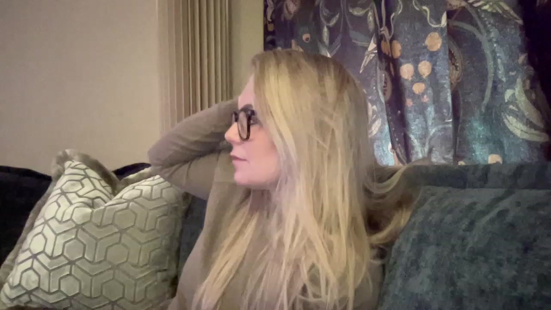 Gallery image thumbnail from LaraLaughs's myfreecams stream on, 03/31/2023, 11:50 image 8 of 20