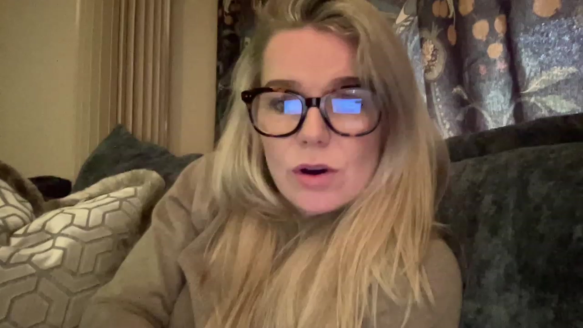 Gallery image thumbnail from LaraLaughs's myfreecams stream on, 03/31/2023, 13:47 image 15 of 20