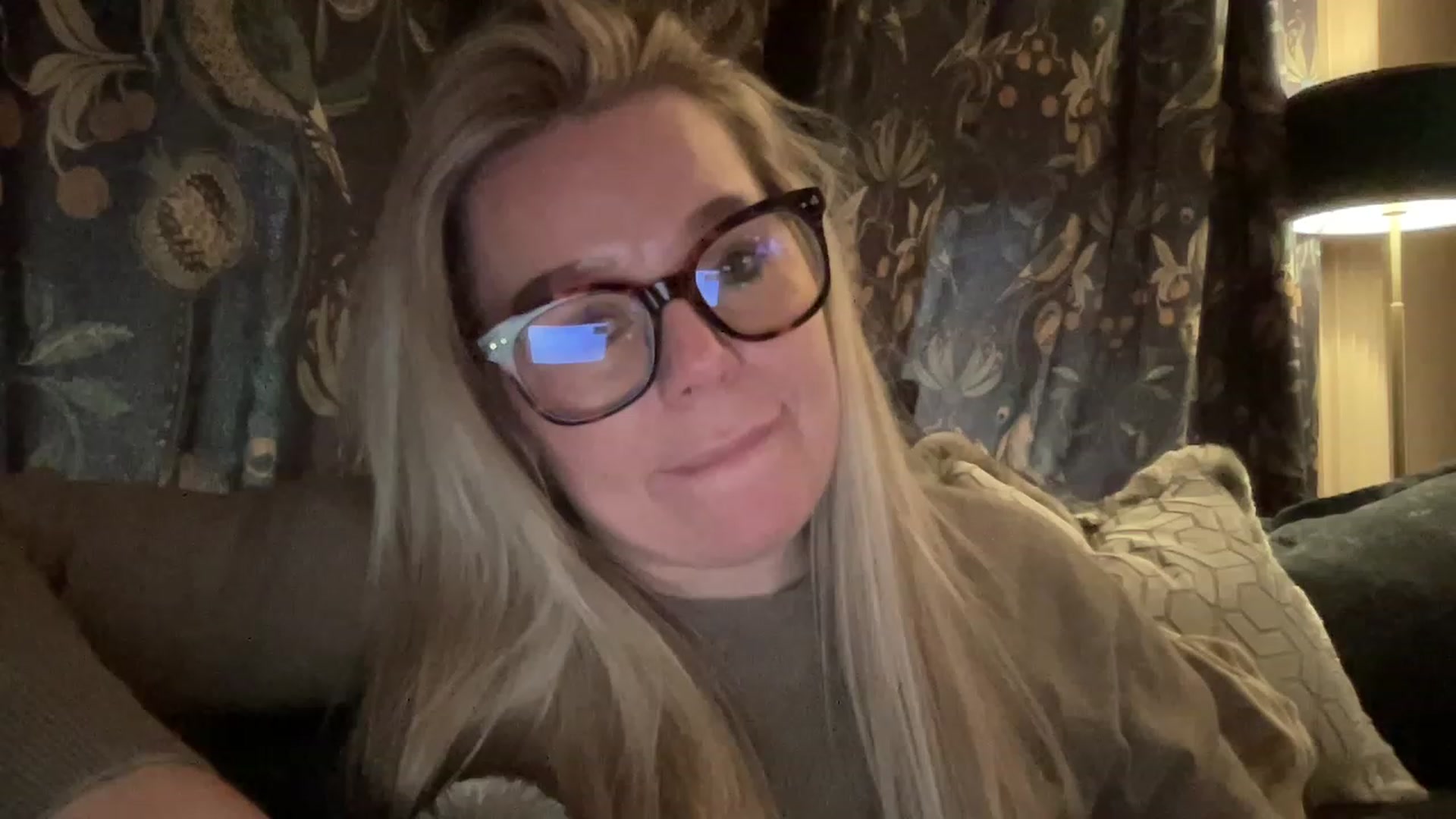 Gallery image thumbnail from LaraLaughs's myfreecams stream on, 03/31/2023, 16:42 image 9 of 20