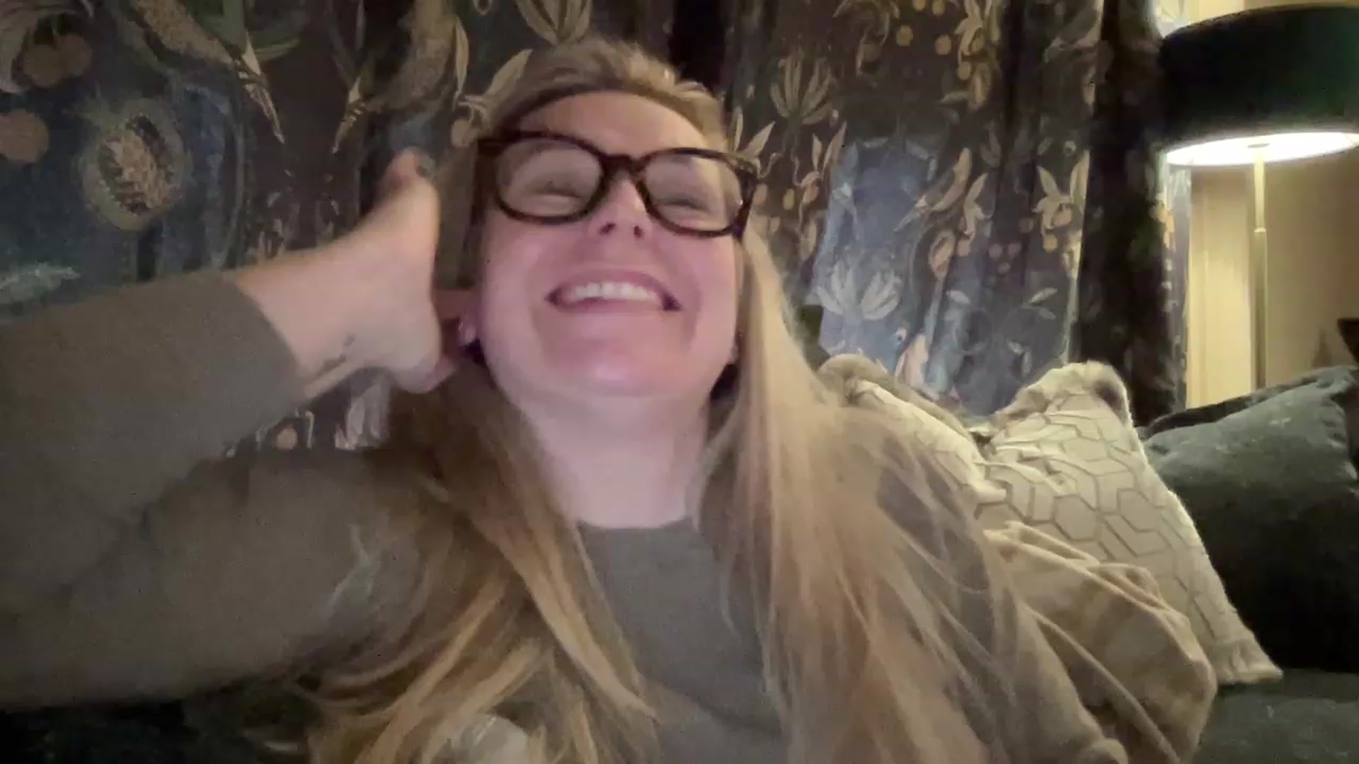 Gallery image thumbnail from LaraLaughs's myfreecams stream on, 03/31/2023, 16:42 image 17 of 20