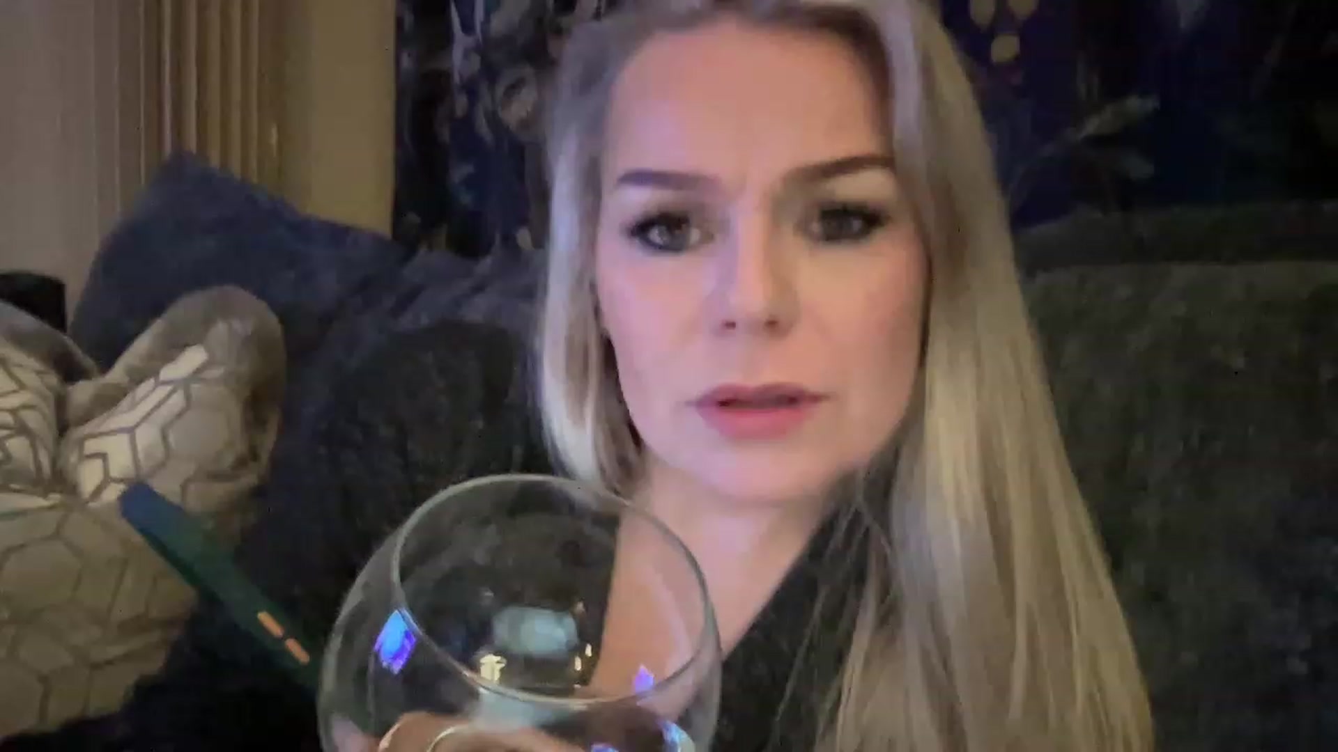 Gallery image thumbnail from LaraLaughs's myfreecams stream on, 03/31/2023, 21:58 image 12 of 20