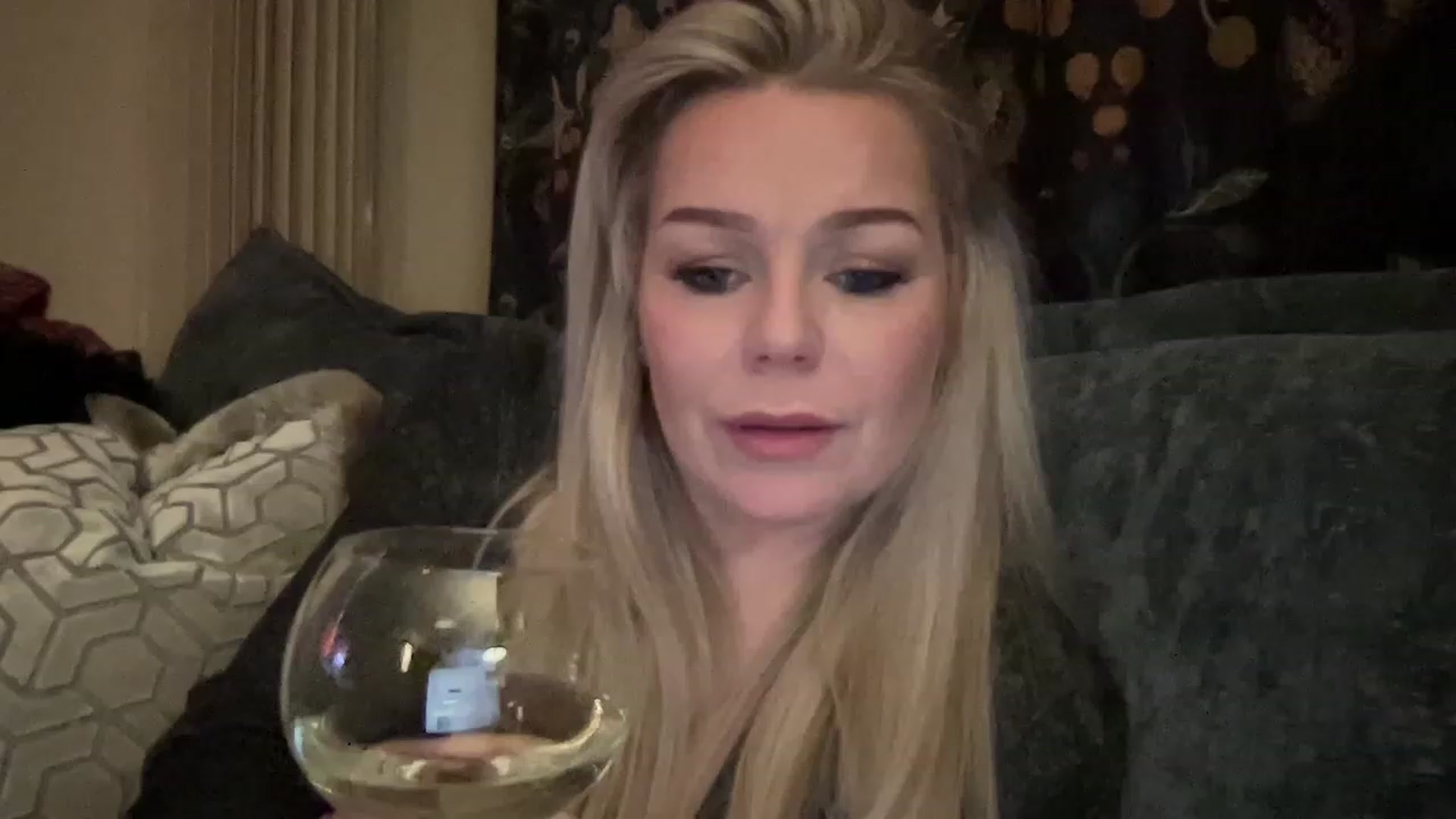 Gallery image thumbnail from LaraLaughs's myfreecams stream on, 03/31/2023, 21:58 image 8 of 20
