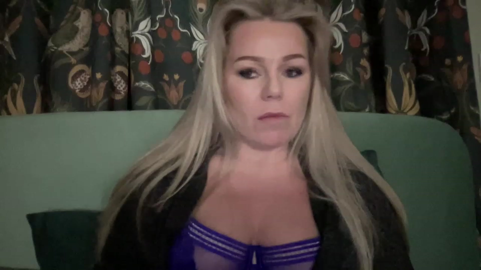 Gallery image thumbnail from LaraLaughs's myfreecams stream on, 04/01/2023, 23:02 image 11 of 20