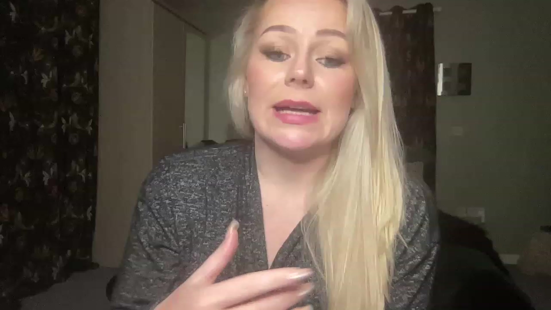 Gallery image thumbnail from LaraLaughs's myfreecams stream on, 04/14/2023, 23:41 image 19 of 20