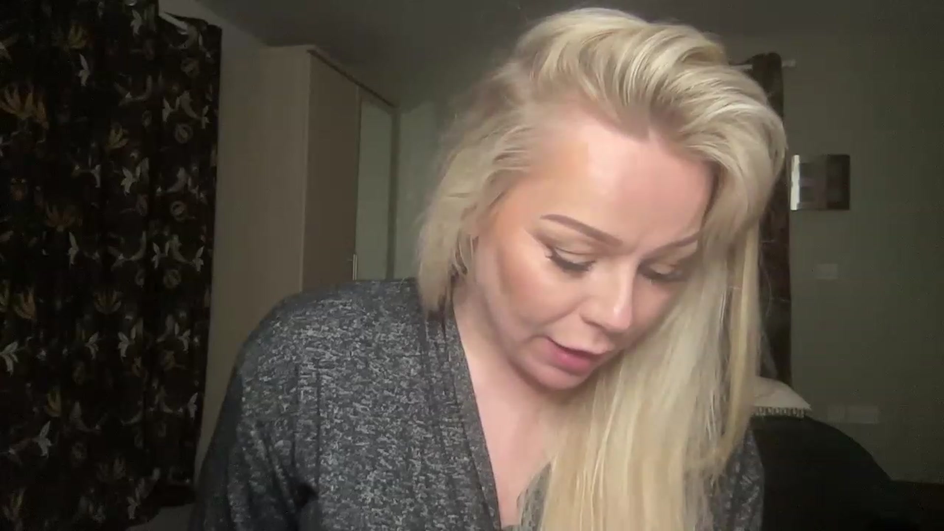 Gallery image thumbnail from LaraLaughs's myfreecams stream on, 04/15/2023, 01:30 image 20 of 20