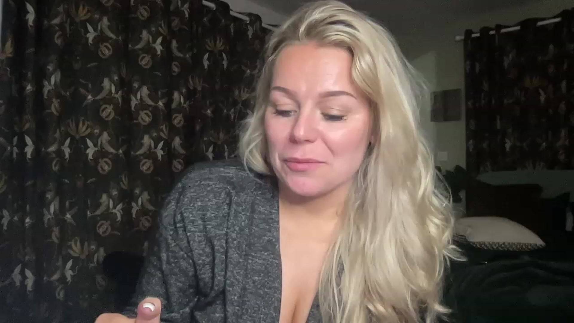 Gallery image thumbnail from LaraLaughs's myfreecams stream on, 04/21/2023, 20:04 image 20 of 20
