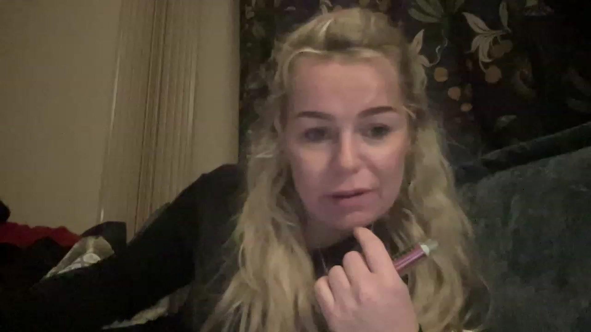 Gallery image thumbnail from LaraLaughs's myfreecams stream on, 04/27/2023, 19:52 image 15 of 20