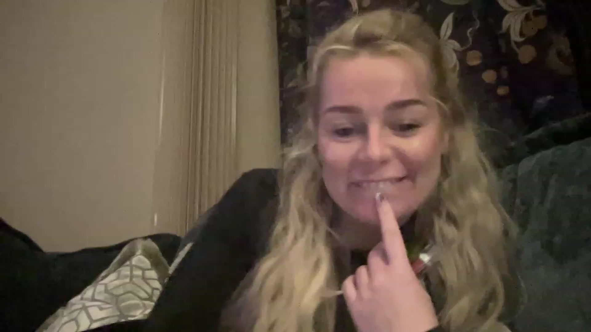 Gallery image thumbnail from LaraLaughs's myfreecams stream on, 04/27/2023, 19:52 image 12 of 20