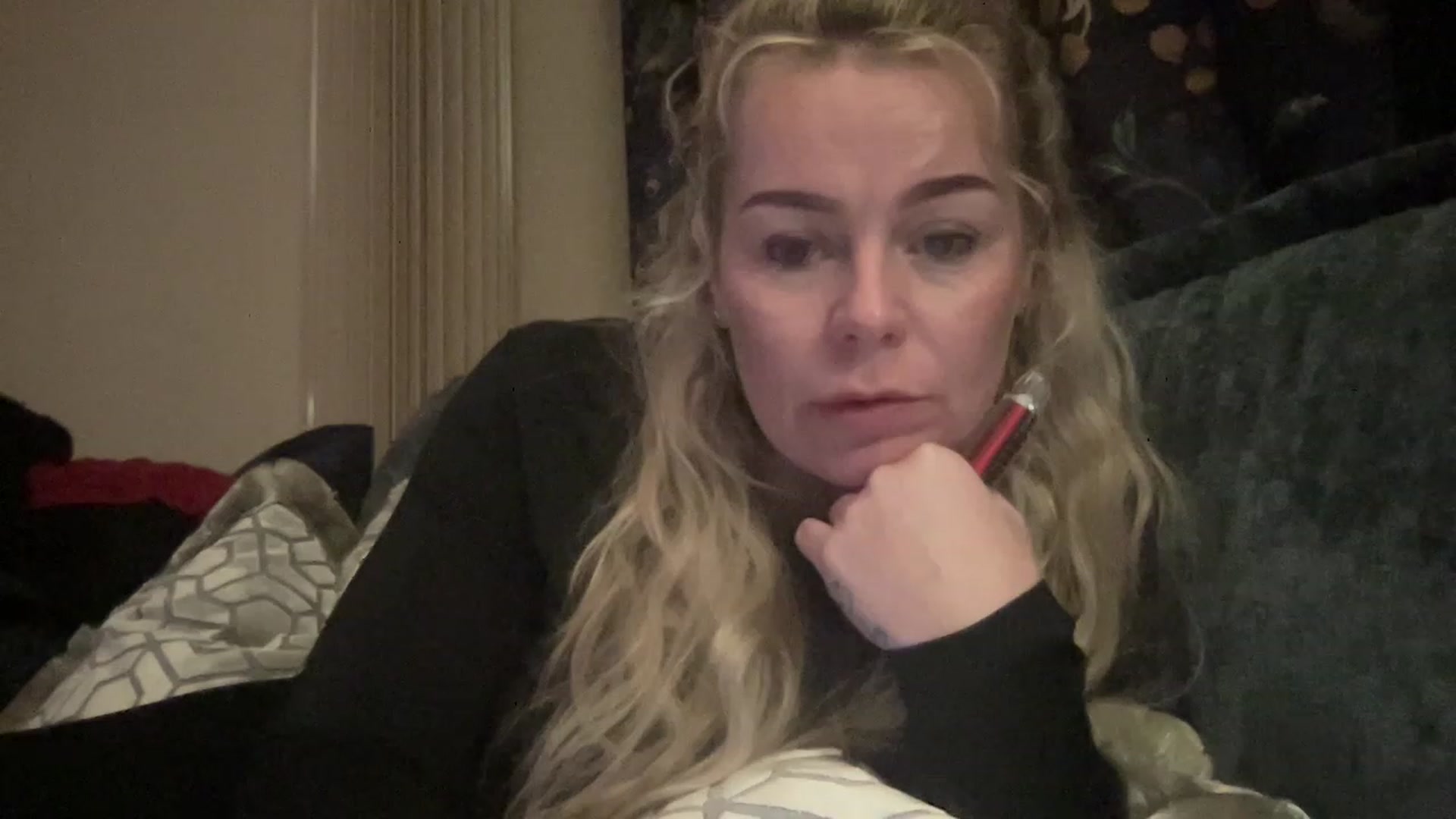 Gallery image thumbnail from LaraLaughs's myfreecams stream on, 04/27/2023, 19:52 image 10 of 20