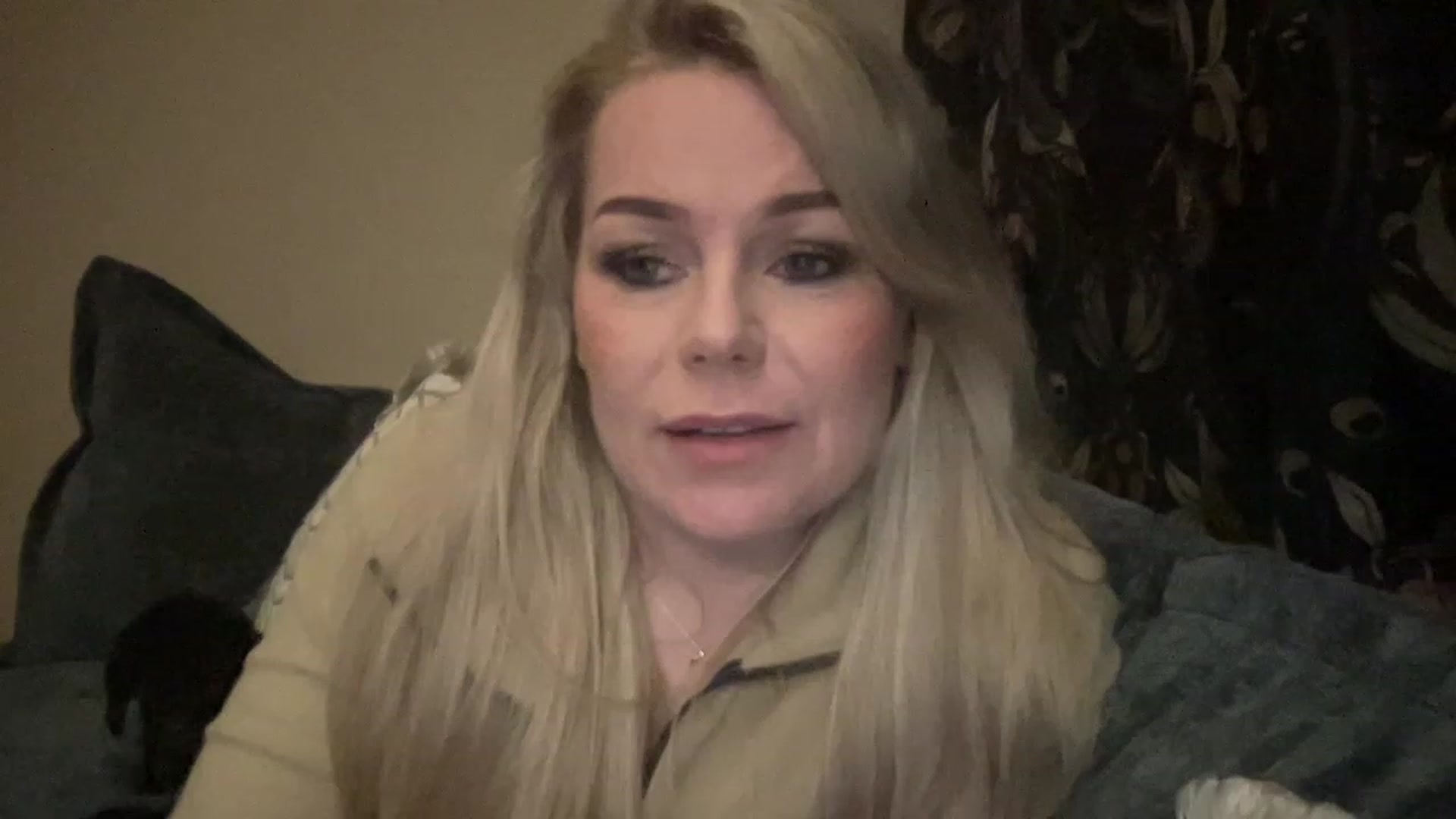 Gallery image thumbnail from LaraLaughs's myfreecams stream on, 04/30/2023, 20:42 image 13 of 20