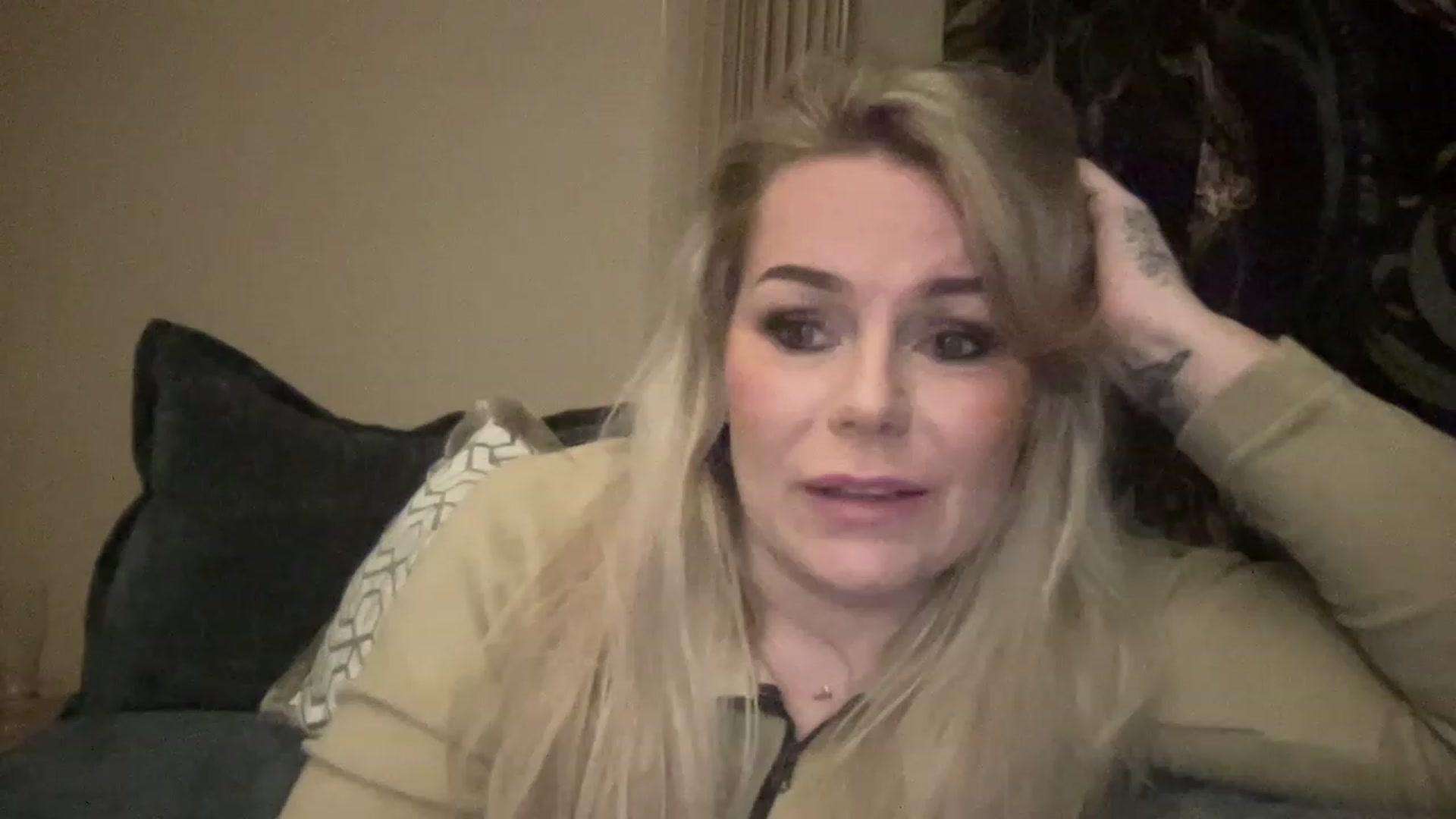 Gallery image thumbnail from LaraLaughs's myfreecams stream on, 04/30/2023, 20:42 image 3 of 20