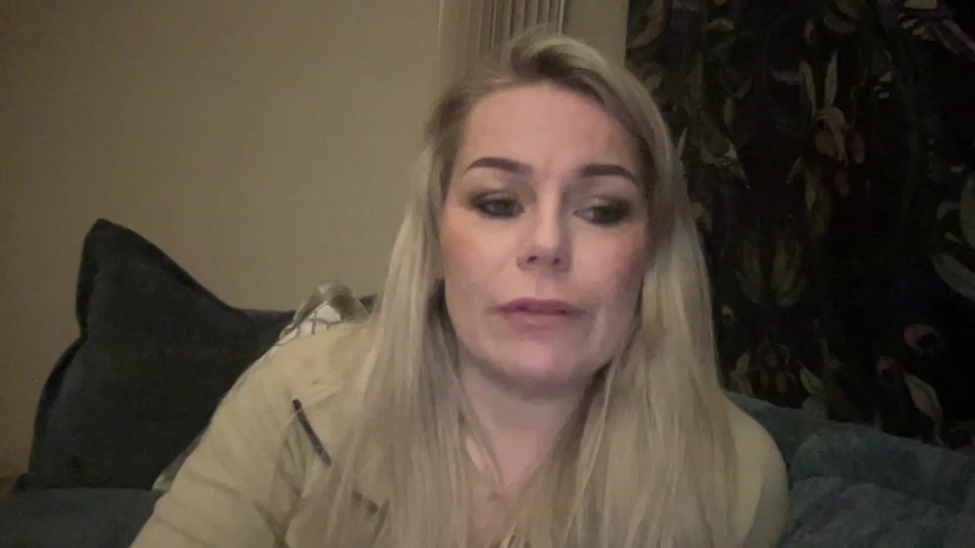 Gallery image thumbnail from LaraLaughs's myfreecams stream on, 04/30/2023, 20:42 image 19 of 20
