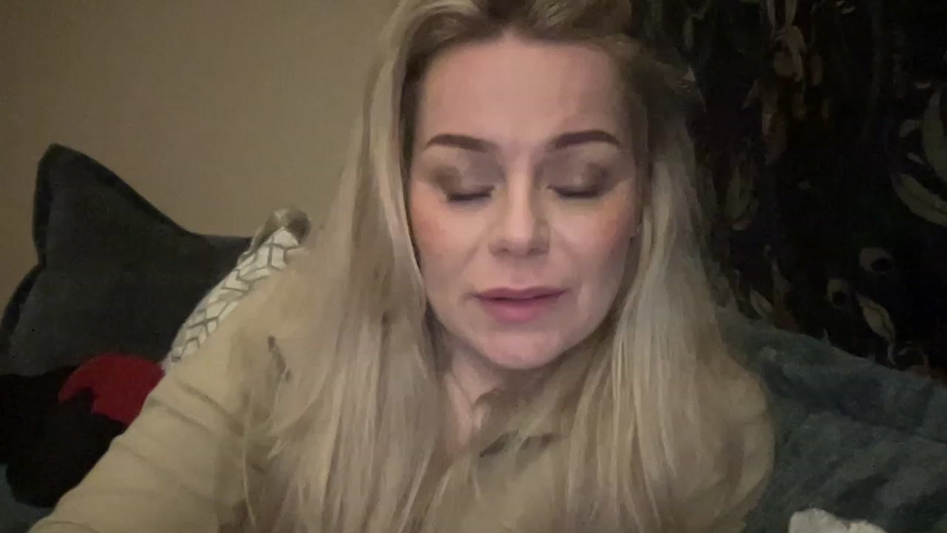 Gallery image thumbnail from LaraLaughs's myfreecams stream on, 04/30/2023, 21:05 image 8 of 20