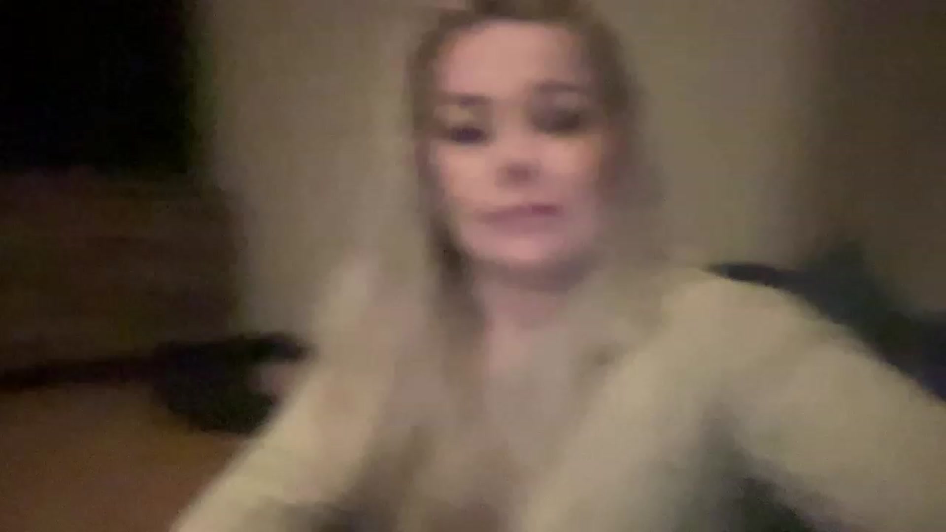 Gallery image thumbnail from LaraLaughs's myfreecams stream on, 04/30/2023, 21:05 image 6 of 20