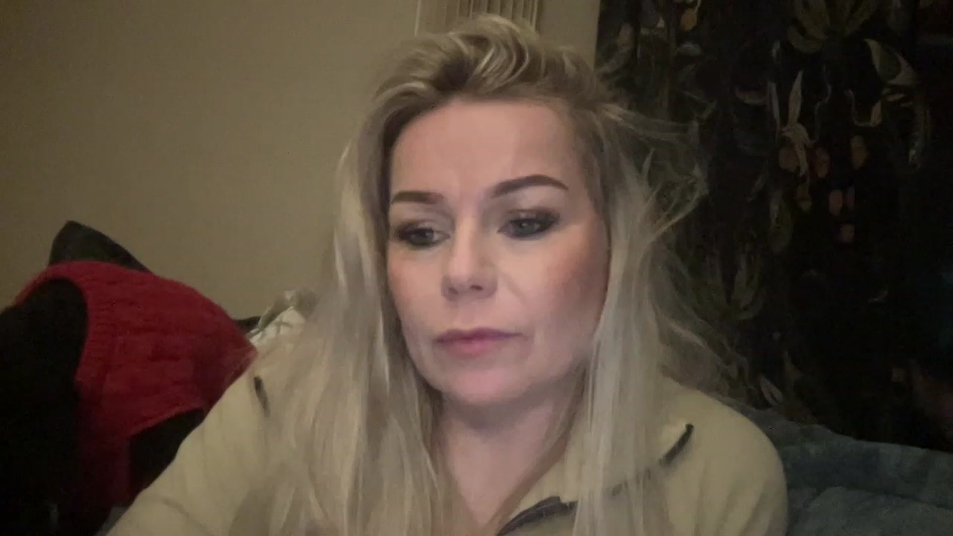 Gallery image thumbnail from LaraLaughs's myfreecams stream on, 04/30/2023, 22:07 image 10 of 20