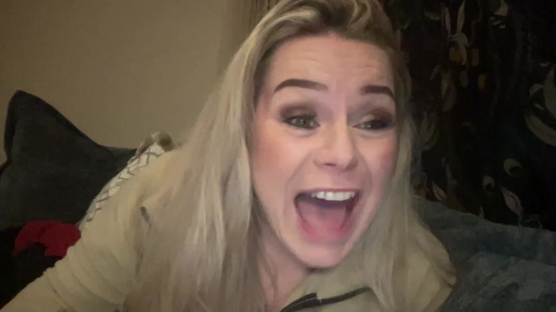 Gallery image thumbnail from LaraLaughs's myfreecams stream on, 04/30/2023, 22:07 image 3 of 20