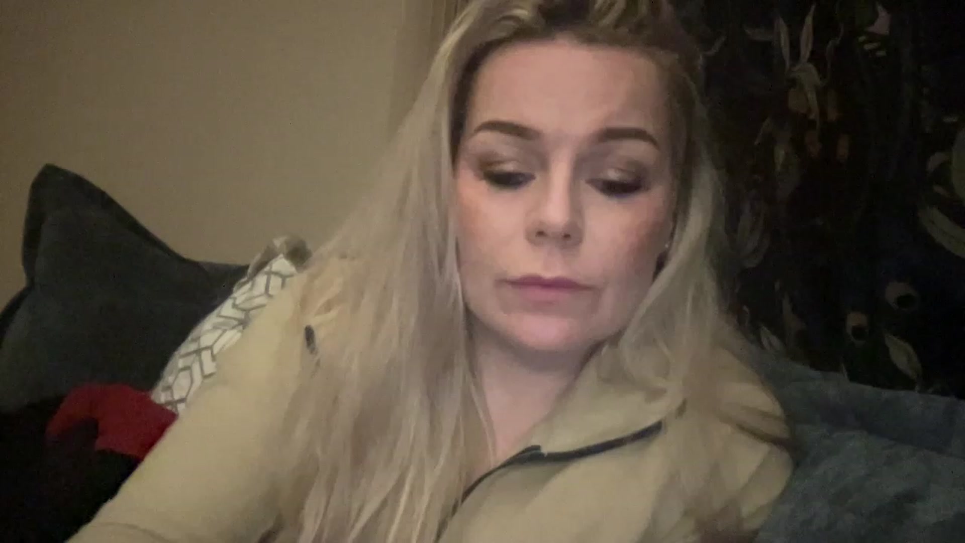 Gallery image thumbnail from LaraLaughs's myfreecams stream on, 04/30/2023, 22:07 image 2 of 20