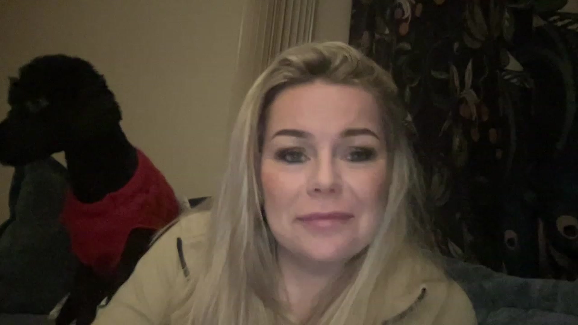 Gallery image thumbnail from LaraLaughs's myfreecams stream on, 04/30/2023, 22:07 image 17 of 20