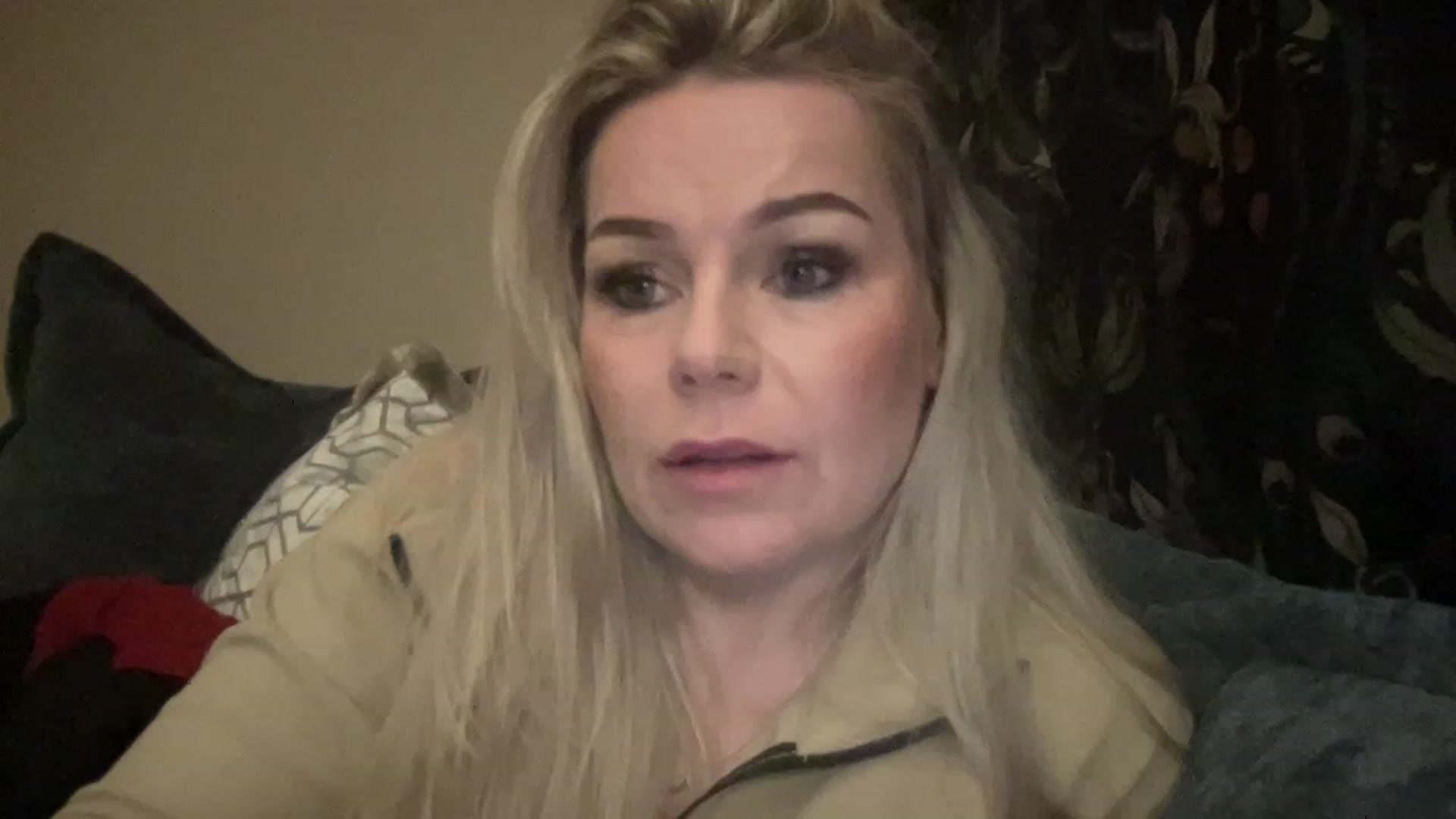 Gallery image thumbnail from LaraLaughs's myfreecams stream on, 04/30/2023, 22:07 image 4 of 20