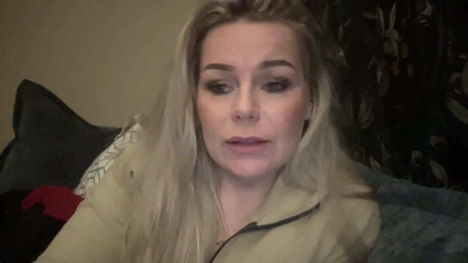 Gallery image thumbnail from LaraLaughs's myfreecams stream on, 04/30/2023, 22:07 image 1 of 20