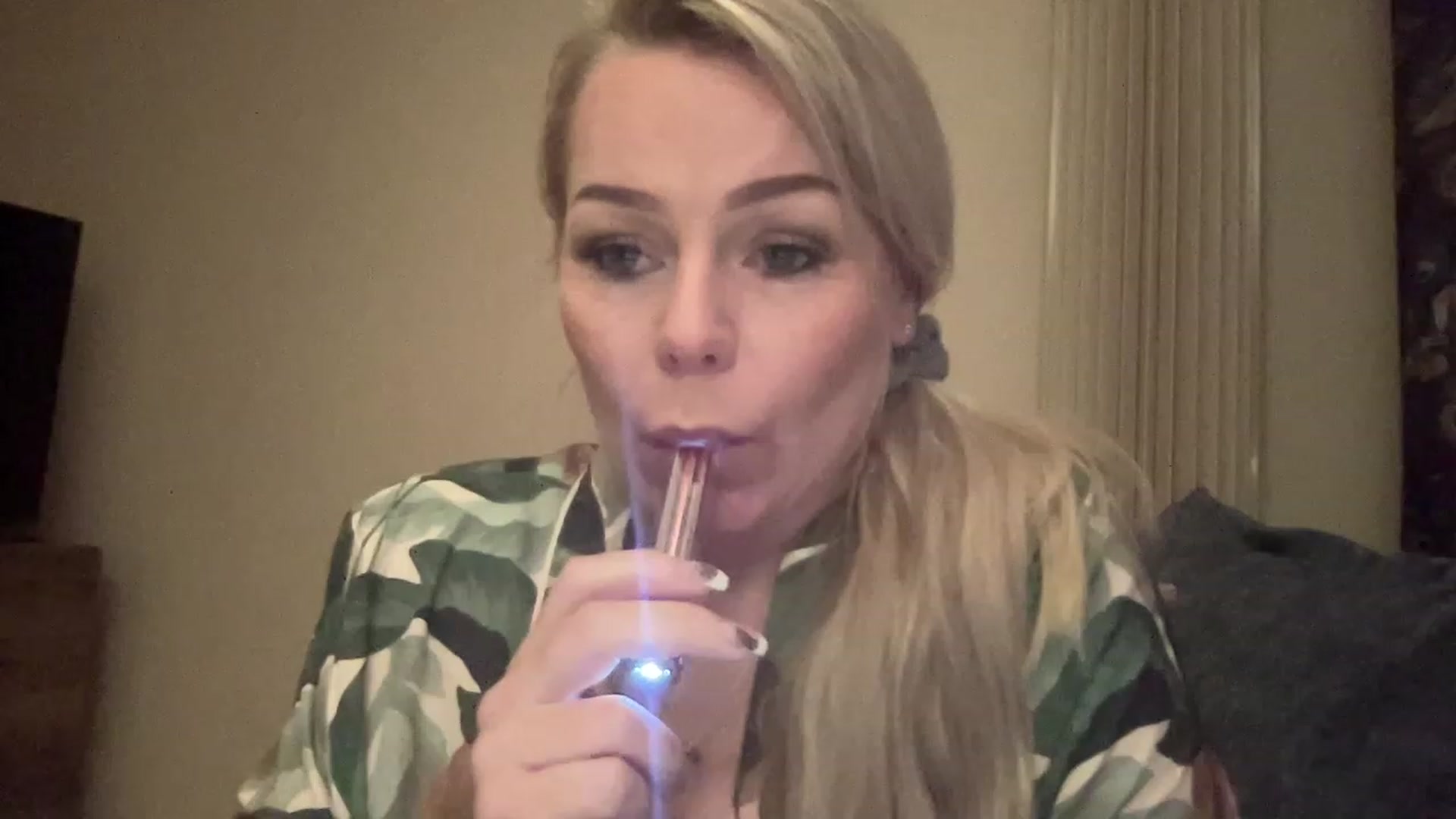 Gallery image thumbnail from LaraLaughs's myfreecams stream on, 05/02/2023, 12:01 image 18 of 20