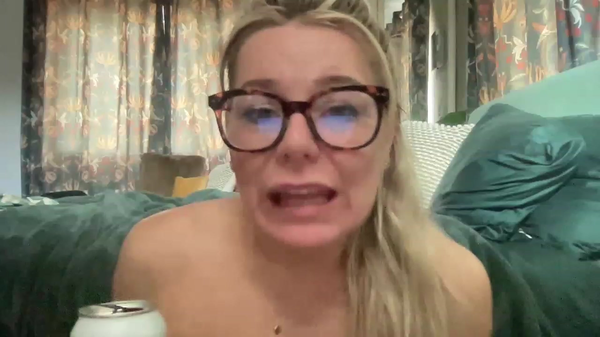 Gallery image thumbnail from LaraLaughs's myfreecams stream on, 05/05/2023, 15:22 image 15 of 20
