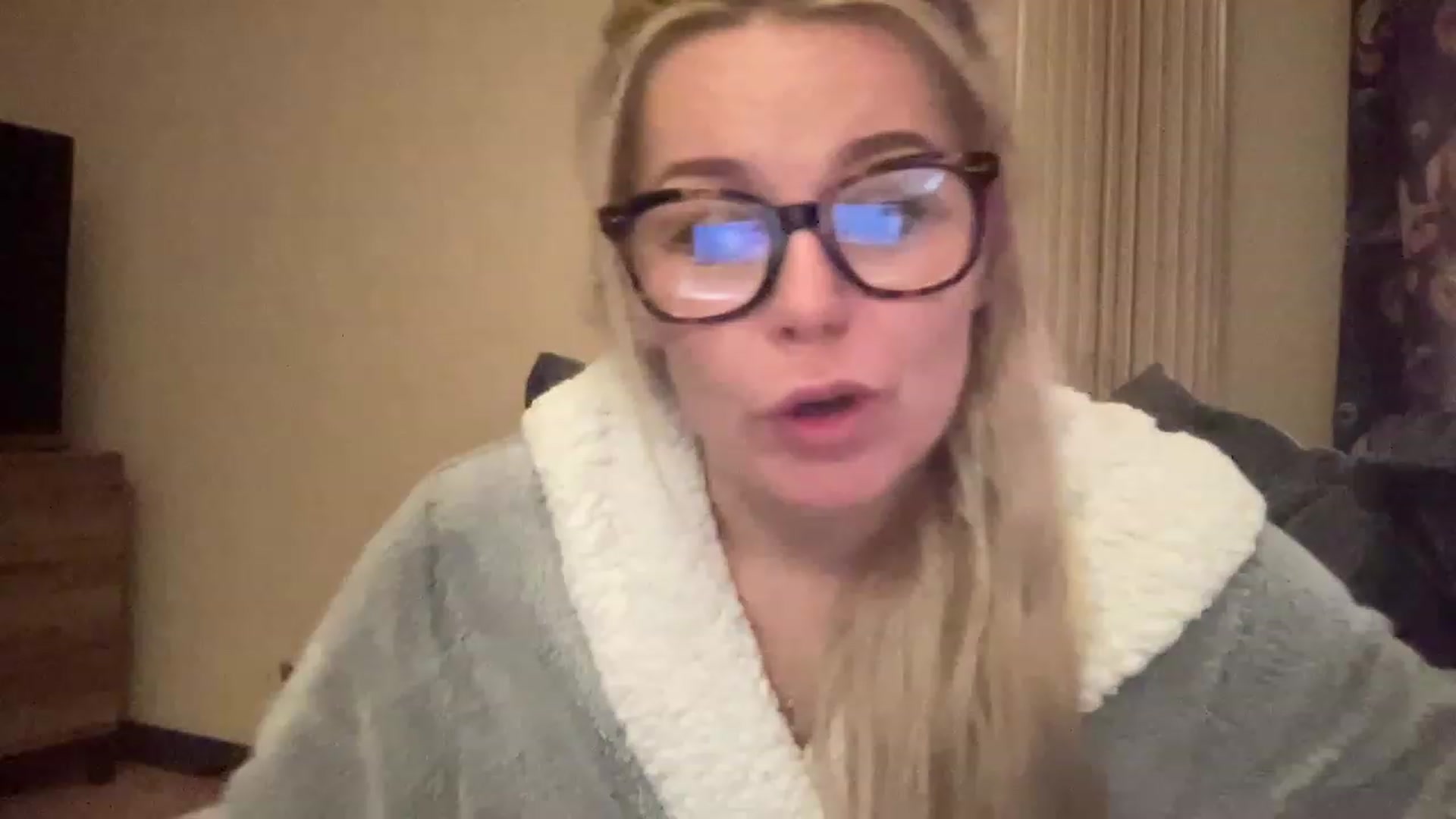 Gallery image thumbnail from LaraLaughs's myfreecams stream on, 05/05/2023, 19:01 image 5 of 20