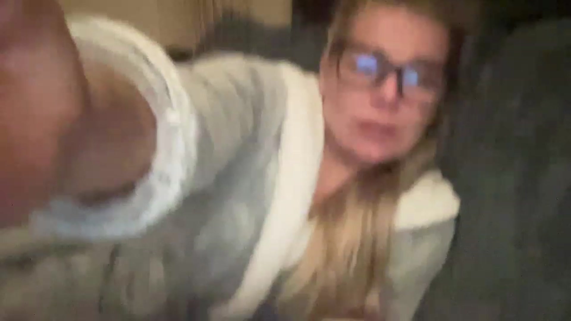 Gallery image thumbnail from LaraLaughs's myfreecams stream on, 05/05/2023, 19:53 image 19 of 20