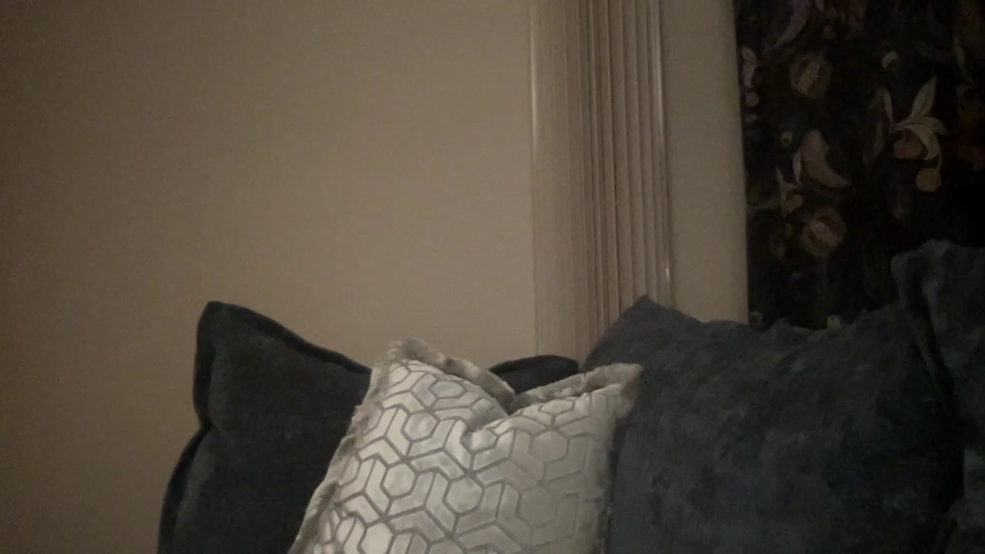Gallery image thumbnail from LaraLaughs's myfreecams stream on, 05/05/2023, 19:53 image 16 of 20