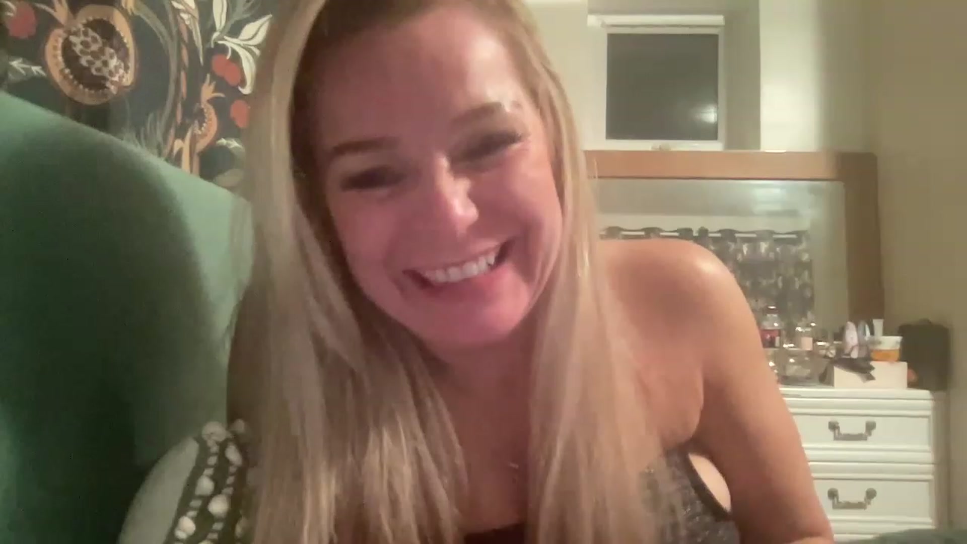 Gallery image thumbnail from LaraLaughs's myfreecams stream on, 05/07/2023, 22:38 image 14 of 20
