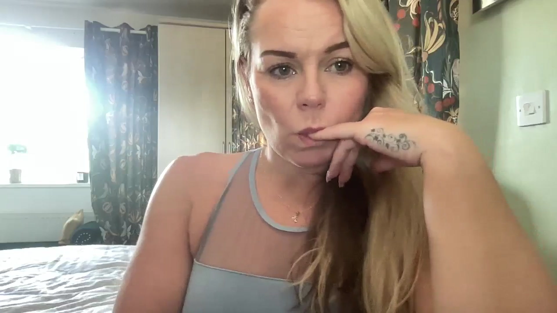 Gallery image thumbnail from LaraLaughs's myfreecams stream on, 09/14/2023, 11:23 image 10 of 20