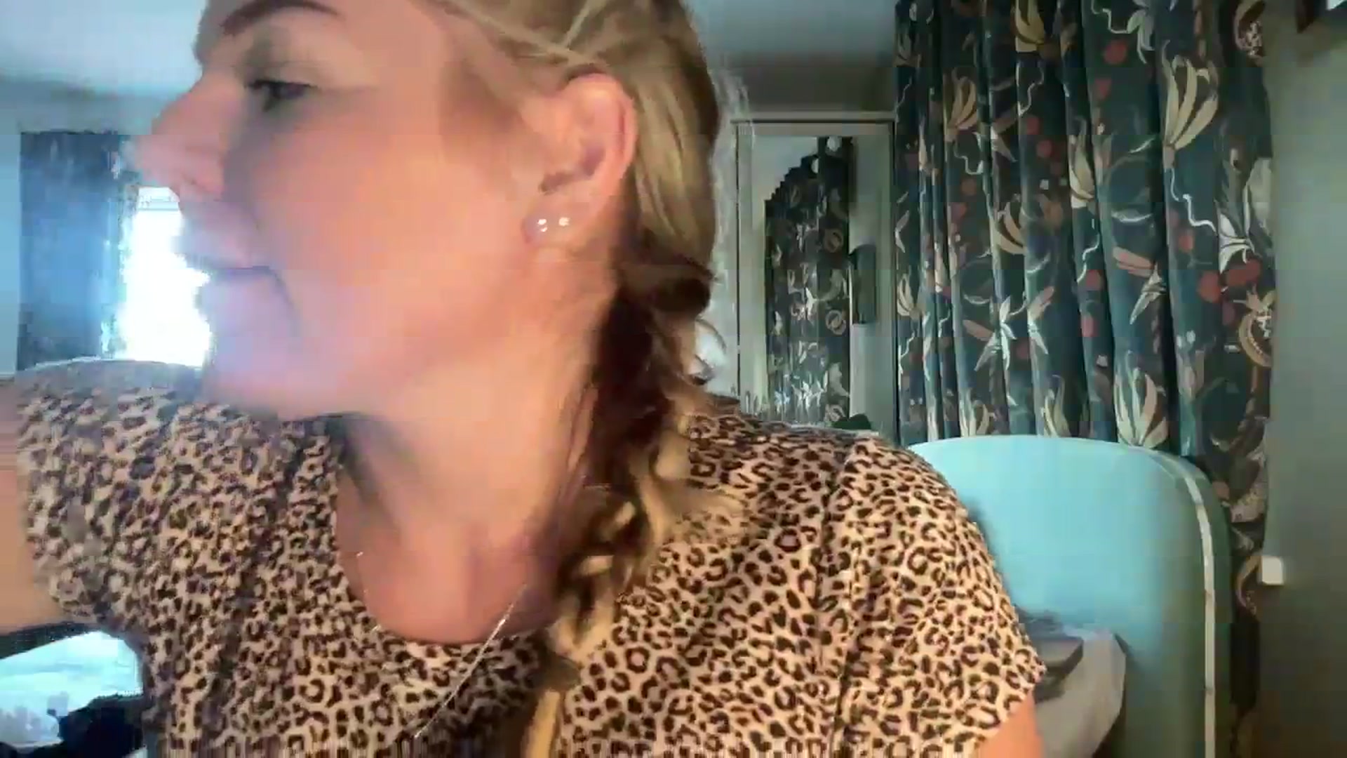 Gallery image thumbnail from LaraLaughs's myfreecams stream on, 09/15/2023, 17:39 image 8 of 20